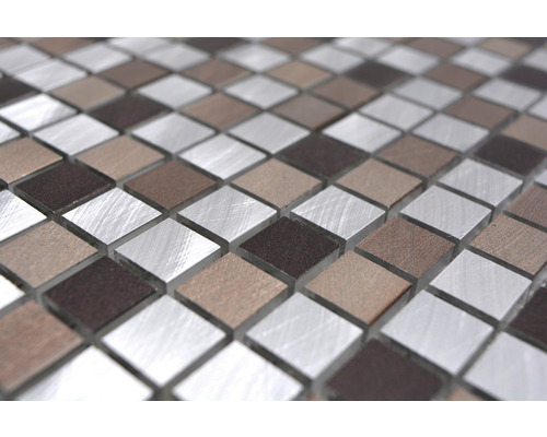 Detailný záber na mozaikové dlaždice