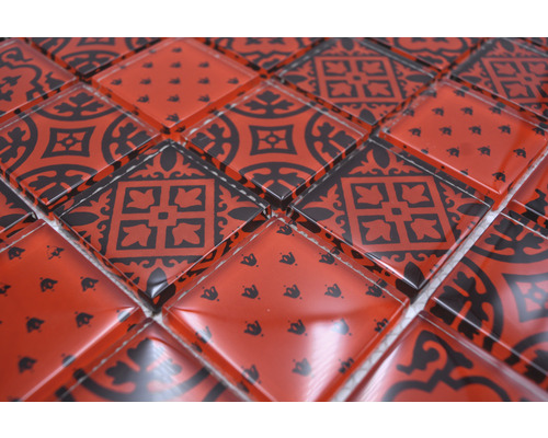 Mozaikové dlaždice s geometrickými vzormi