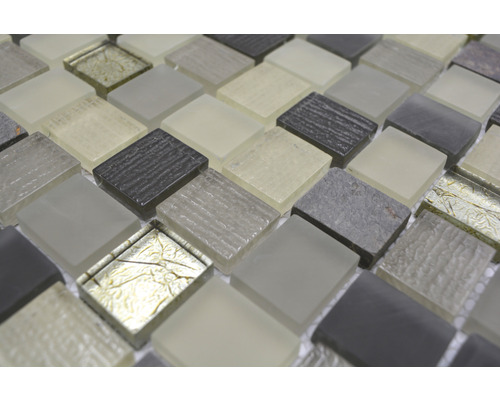 Mozaikové dlaždice so štvorcovými prvkami