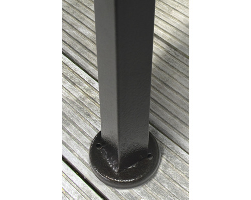 Kovová pätka stĺpika pre terasové zábradlie