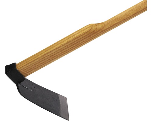 Záhradná motyka s drevenou rukoväťou