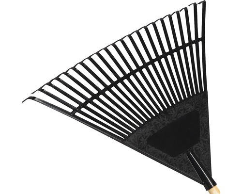 Záhradné hrable s hrotmi a násadou