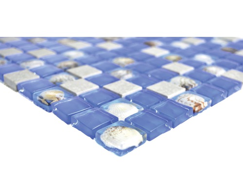 Mozaiková dlaždica so sklom, kameňom a mušľami