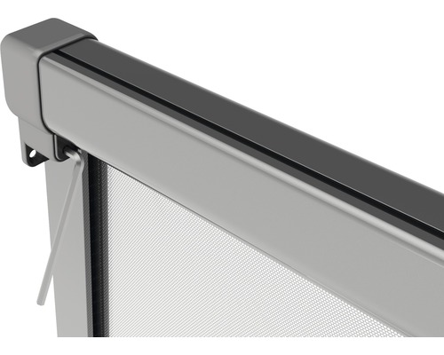 Detailný pohľad na rolovaciu sieť proti hmyzu