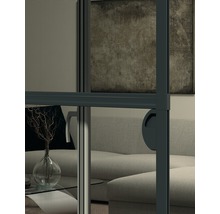 Detail dverí proti hmyzu v obývacej izbe