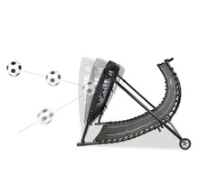 Futbalový odrazový trenažér s loptou