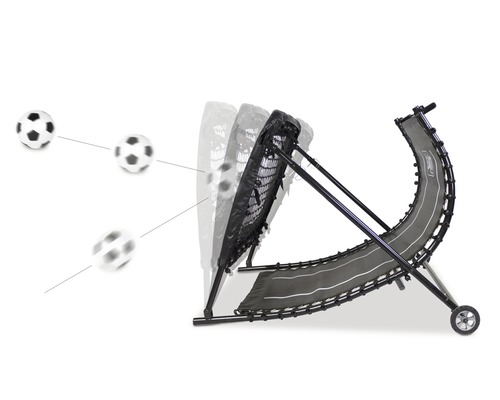 Futbalový odrazový trenažér s loptou