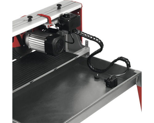 Detail rezačky dlaždíc