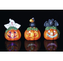 Tri halloweenske tekvicové lampáše s dekoráciami duchov, vrán a netopierov