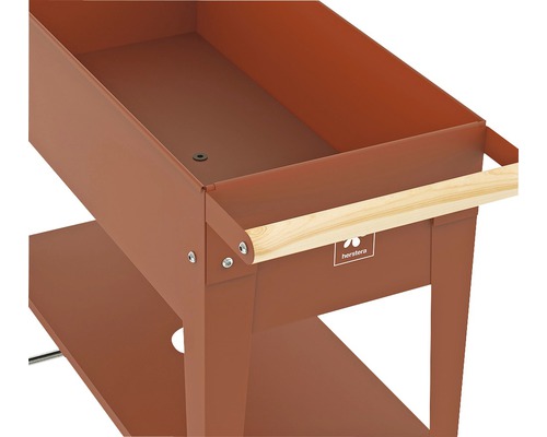 Kovový vyvýšený záhon s drevenou rukoväťou a úložnou policou