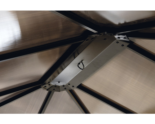 Detail strešného rámu altánku