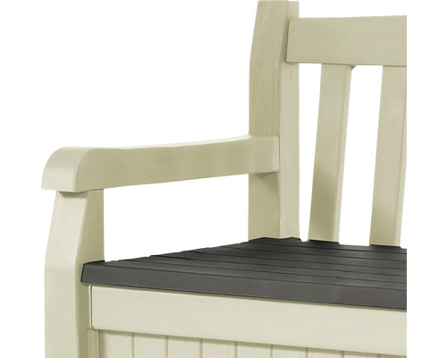 Detailný pohľad na plastovú záhradnú lavicu s opierkou a sedadlom