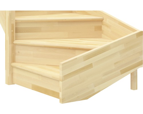 Drevené schodisko s tromi schodmi