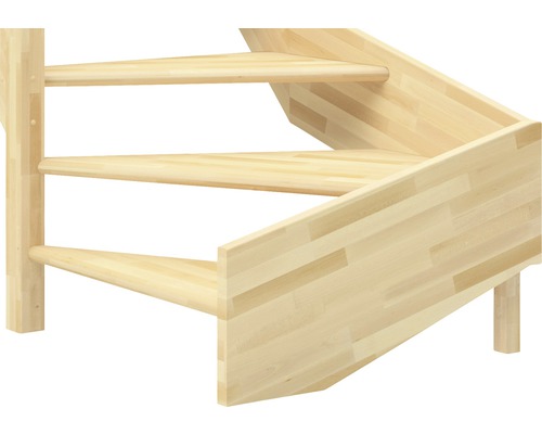 Detailný pohľad na drevené schodisko