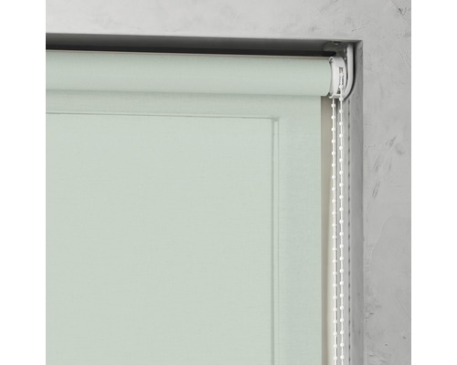 Roleta s reťazovým mechanizmom na dekoráciu okien