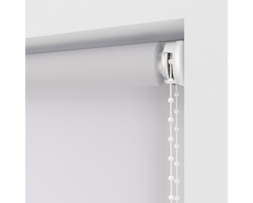 Roleta s retiazkovým ovládaním na dekoráciu okien