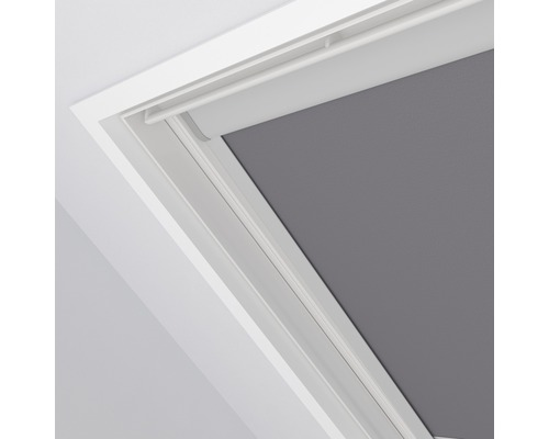 Strešná okenná roleta v zatvorenom stave