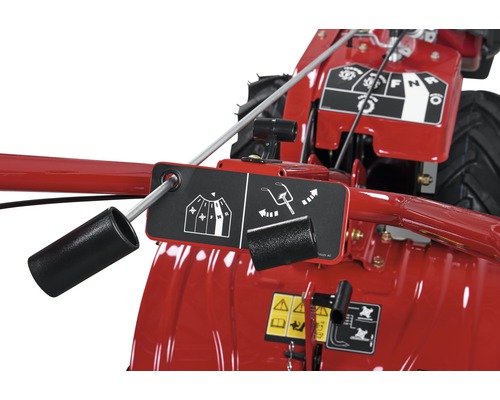 Detail ovládacích prvkov rotavátora