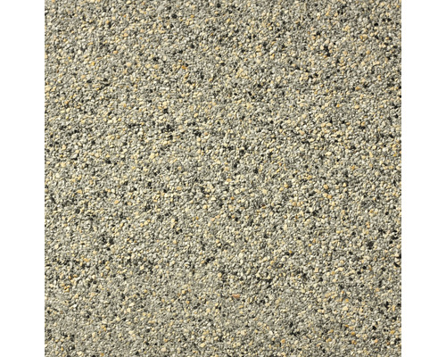 Detail omietkovej plochy s malými kamienkami