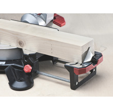 Pokosová píla s dreveným trámom na rezanie