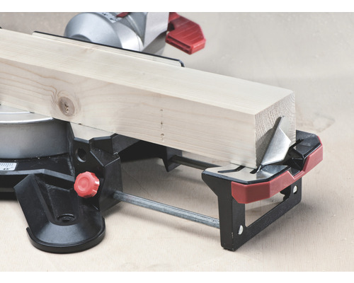 Pokosová píla s dreveným trámom na rezanie