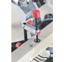 Upnutie obrobku na pokosovej píle pomocou skrutkovej svorky