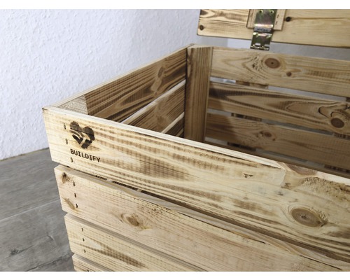 Drevená debna s vekom a logom Buildify