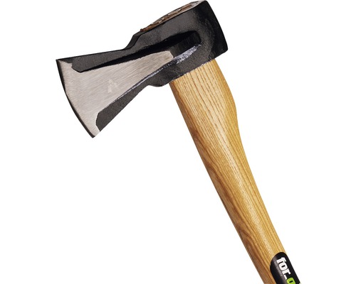 Sekera s drevenou rukoväťou