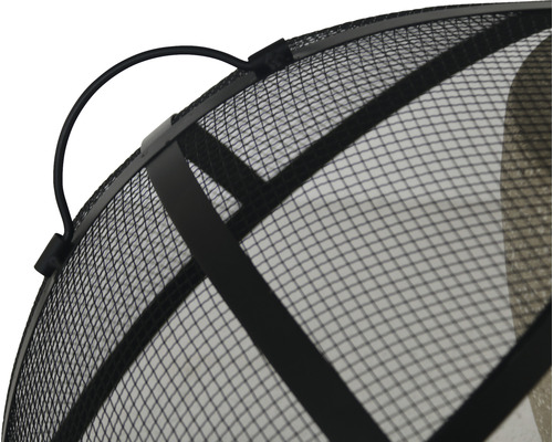 Detailný pohľad na ochrannú sieťku proti iskrám pre ohniská