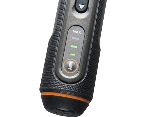 Detailný pohľad na merací prístroj s indikáciou maximálnej hodnoty a symbolom pre meranie hĺbky.