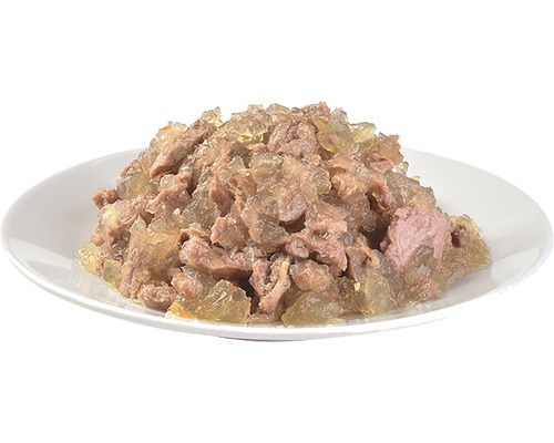 Krmivo pre mačky s mäsom v želé na tanieri