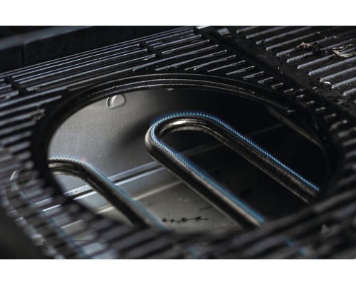 Detail plynového grilu s horákom