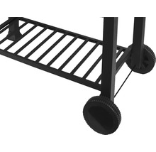 Grilovací vozík s odkladacou mriežkou a kolieskami.