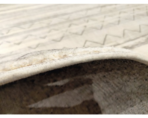 Detail vzorovaného koberca