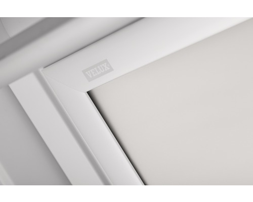 Logo spoločnosti Velux na ráme strešného okna