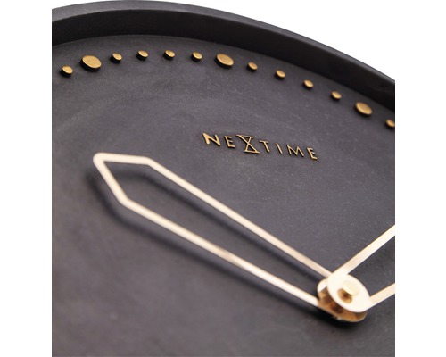 Detail nástenných hodín Nextime so zobrazením času