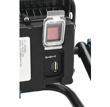 Detailný pohľad na pracovnú lampu s USB portom a vypínačom
