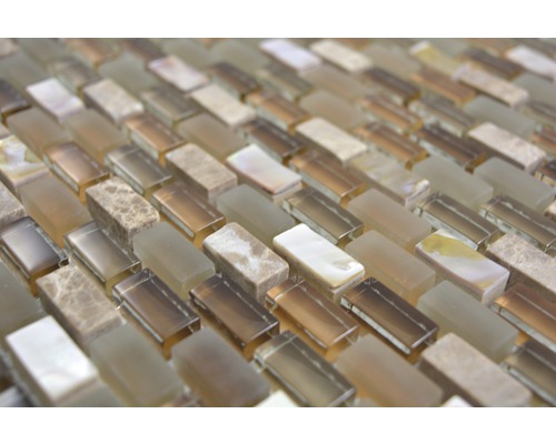 Mozaikové dlaždice zo skla, prírodného kameňa a perlete