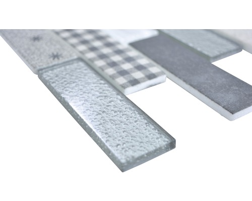 Mozaiková dlaždica zo skla a kameniny s rôznymi vzormi