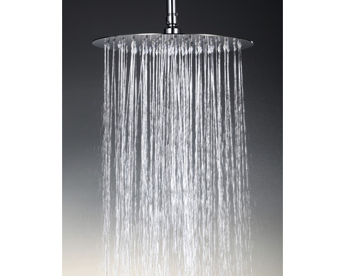 Dažďová sprcha s prúdom vody