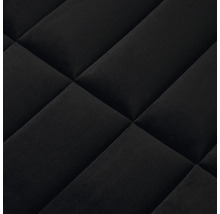 Detailný záber prešívanej látky s kosoštvorcovým vzorom