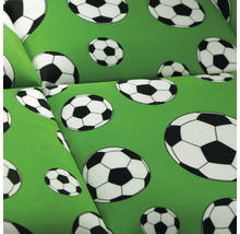 Zelená látka s futbalovým vzorom