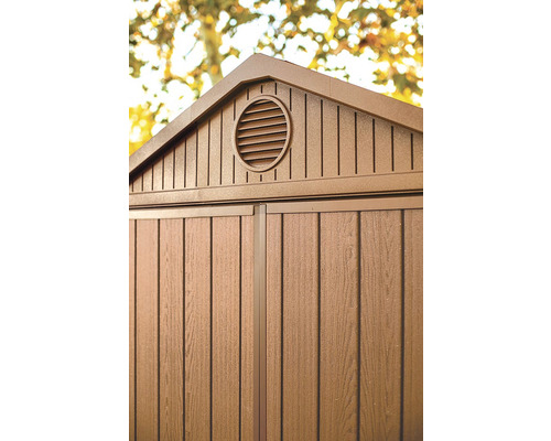 Detail záhradného domčeka s vetracou mriežkou