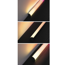 Tri LED svetelné lišty v rôznych farbách svetla.