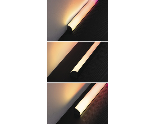 Tri LED svetelné lišty v rôznych farbách svetla.