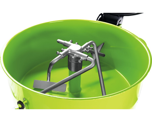 Vnútorný pohľad na miešačku malty s miešadlom