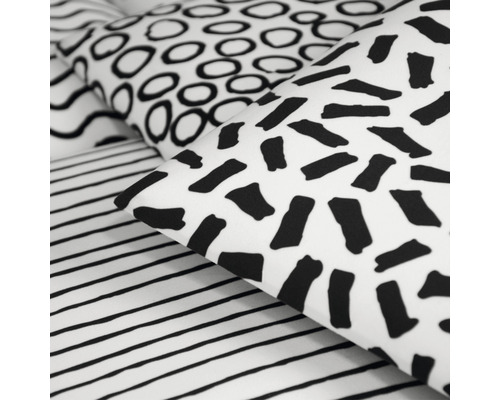 Posteľná bielizeň s rôznymi geometrickými vzormi