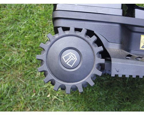 Koleso robotickej kosačky na tráve