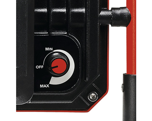 Detailný pohľad na stavebný reflektor s otočným gombíkom na nastavenie minimálneho až maximálneho jasu a funkciou vypnutia