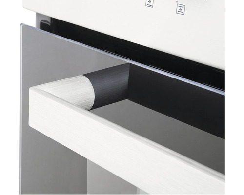 Detail rúry s otvorenými dvierkami